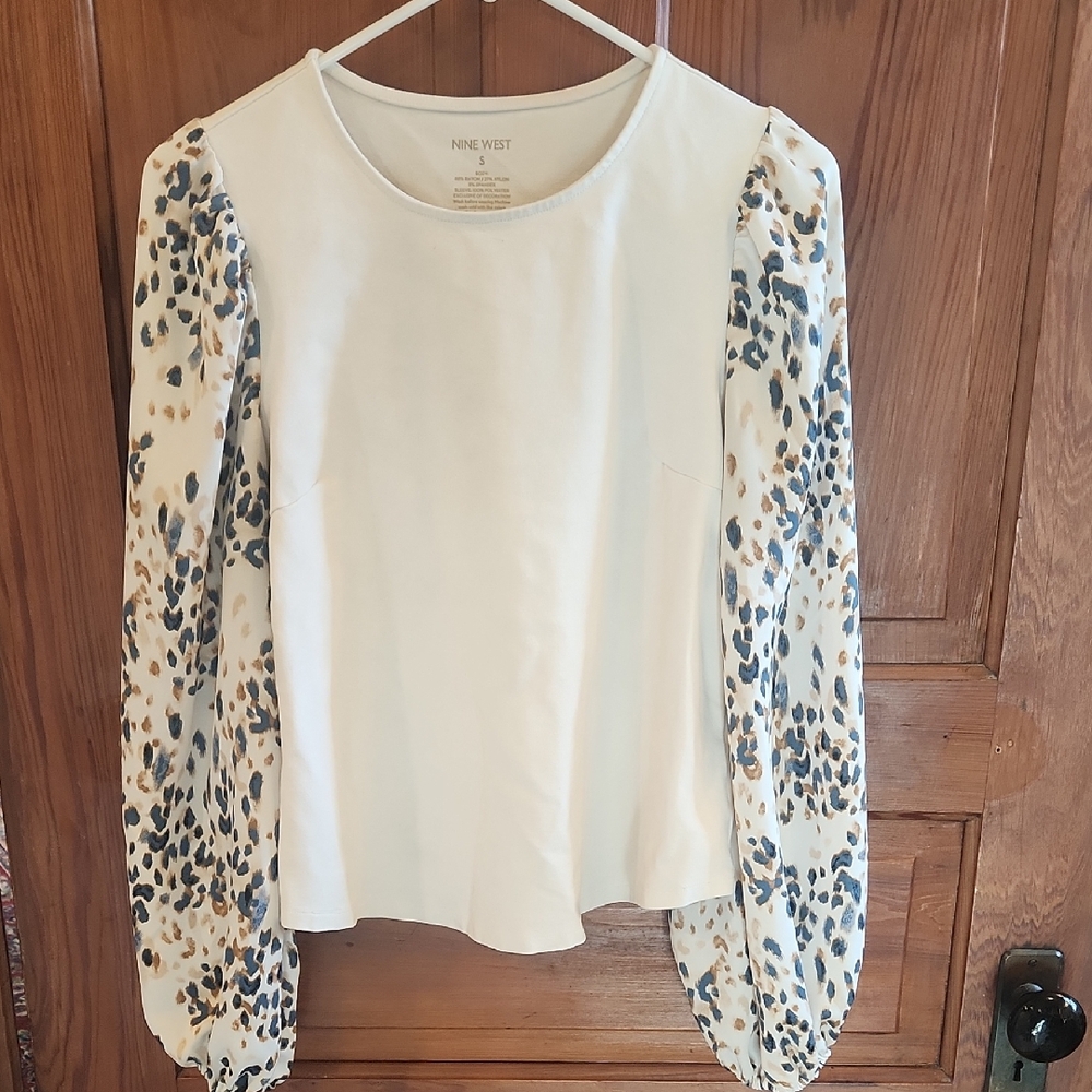 Nine West Cream Top with Patterned Sleeves